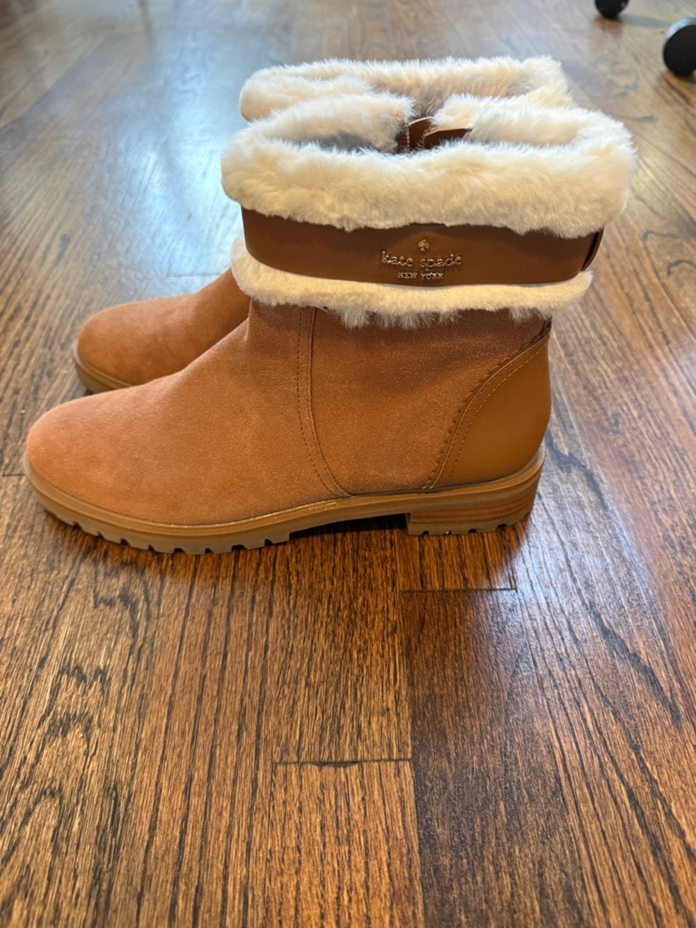 kate spade Tan Suede Ankle Boots with Cream Faux Fur Cuff Size 8.5